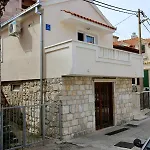 Apartments By The Sea Marina, Trogir - 10327 Lejlighed *