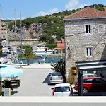 Apartments By The Sea Marina, Trogir - 10327 *