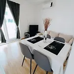 Lejlighed Apartments By The Sea Marina, Trogir - 10327 Marina