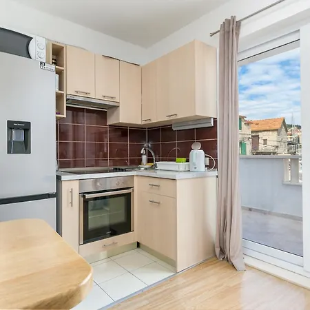 Apartments By The Sea Marina, Trogir - 10327 Lejlighed Marina